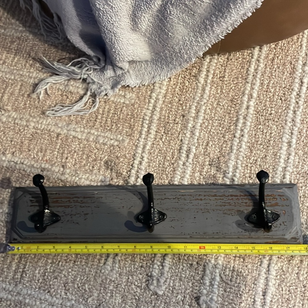 Wall hooks - Picture 2 of 9